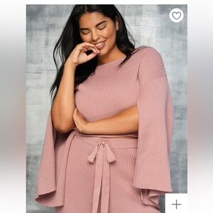 🆕 Eloquii SZ 26/28 Split Sleeve Jumper